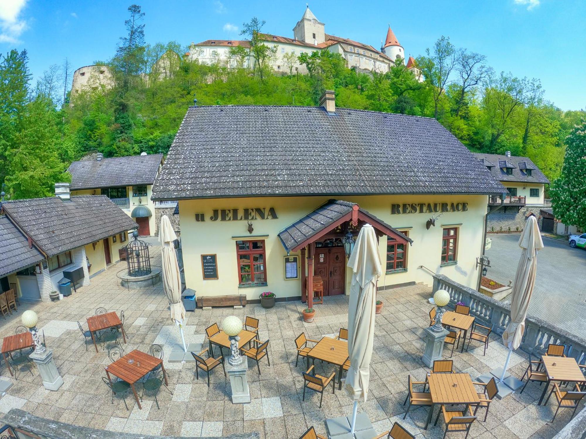 Křivoklát Resort U Jelena מראה חיצוני תמונה
