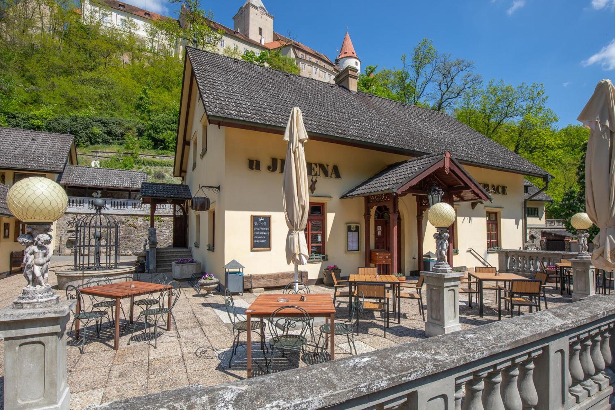Křivoklát Resort U Jelena מראה חיצוני תמונה