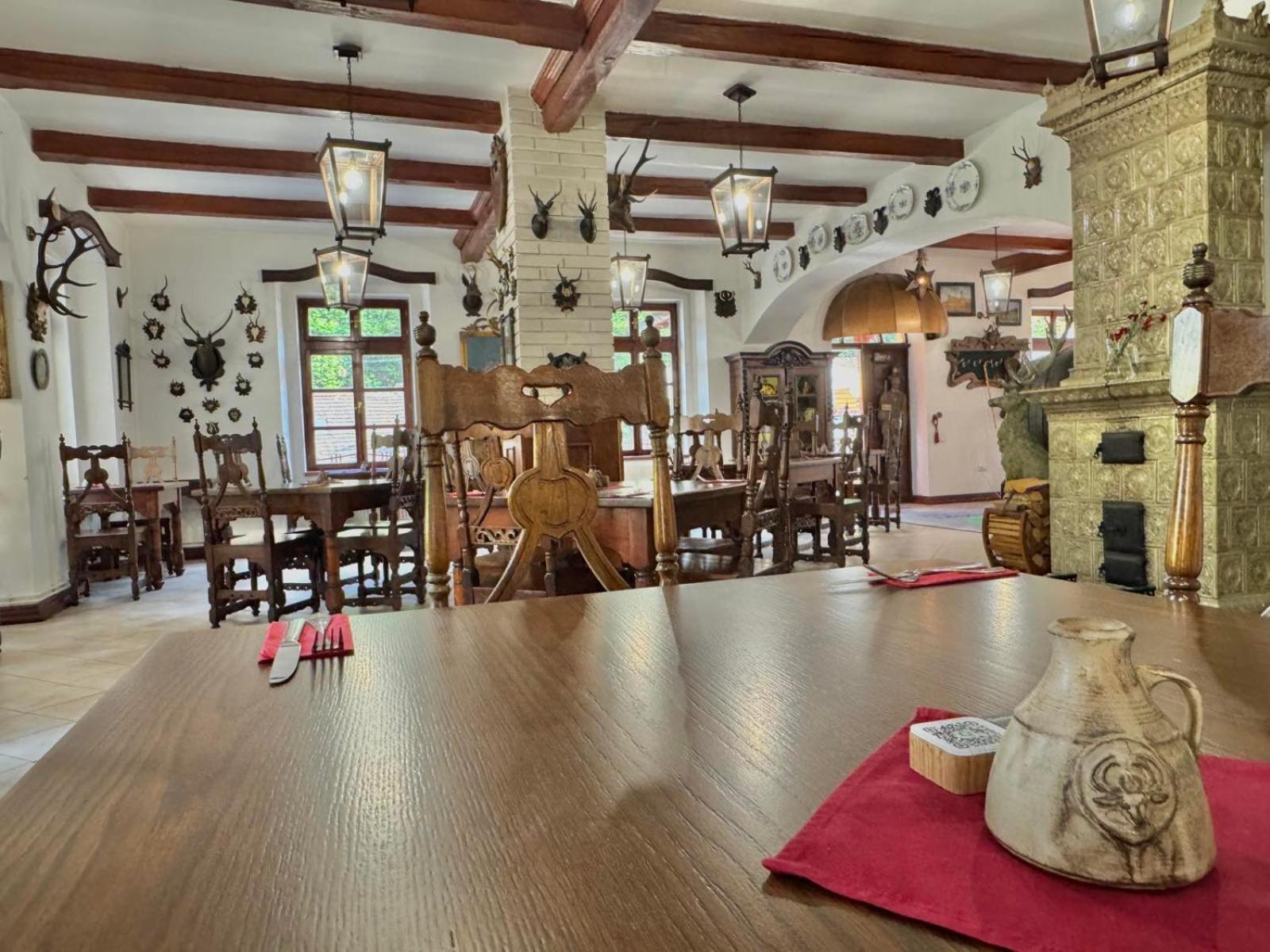 Křivoklát Resort U Jelena מראה חיצוני תמונה
